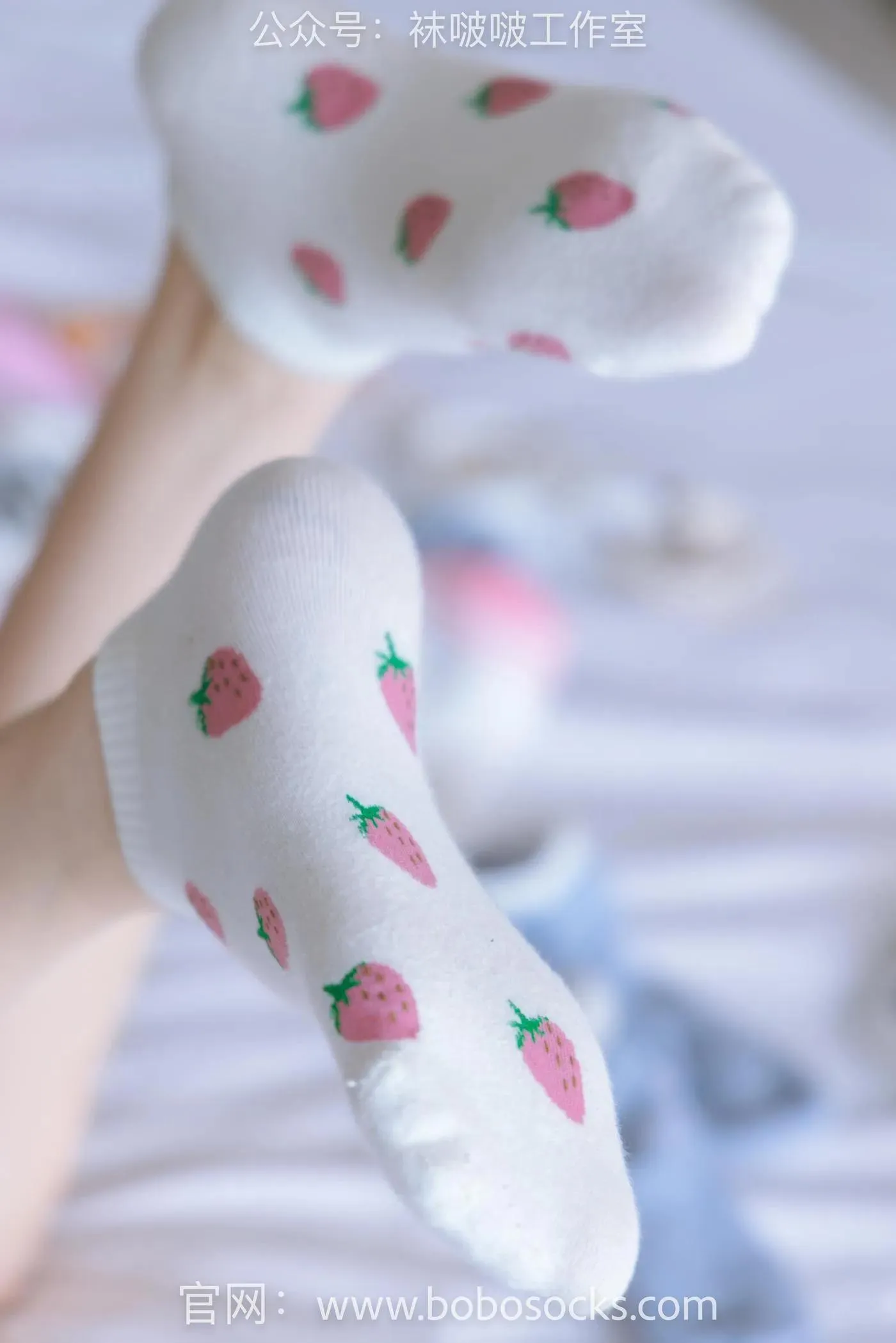[BoBoSocks袜啵啵]NO.127 稚予-麦昆板鞋、两双自然穿旧棉袜、裸足 [139P]插图9